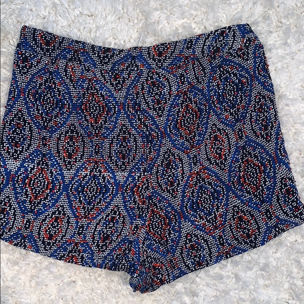 High Rise Shorts - Picture 3 of 3